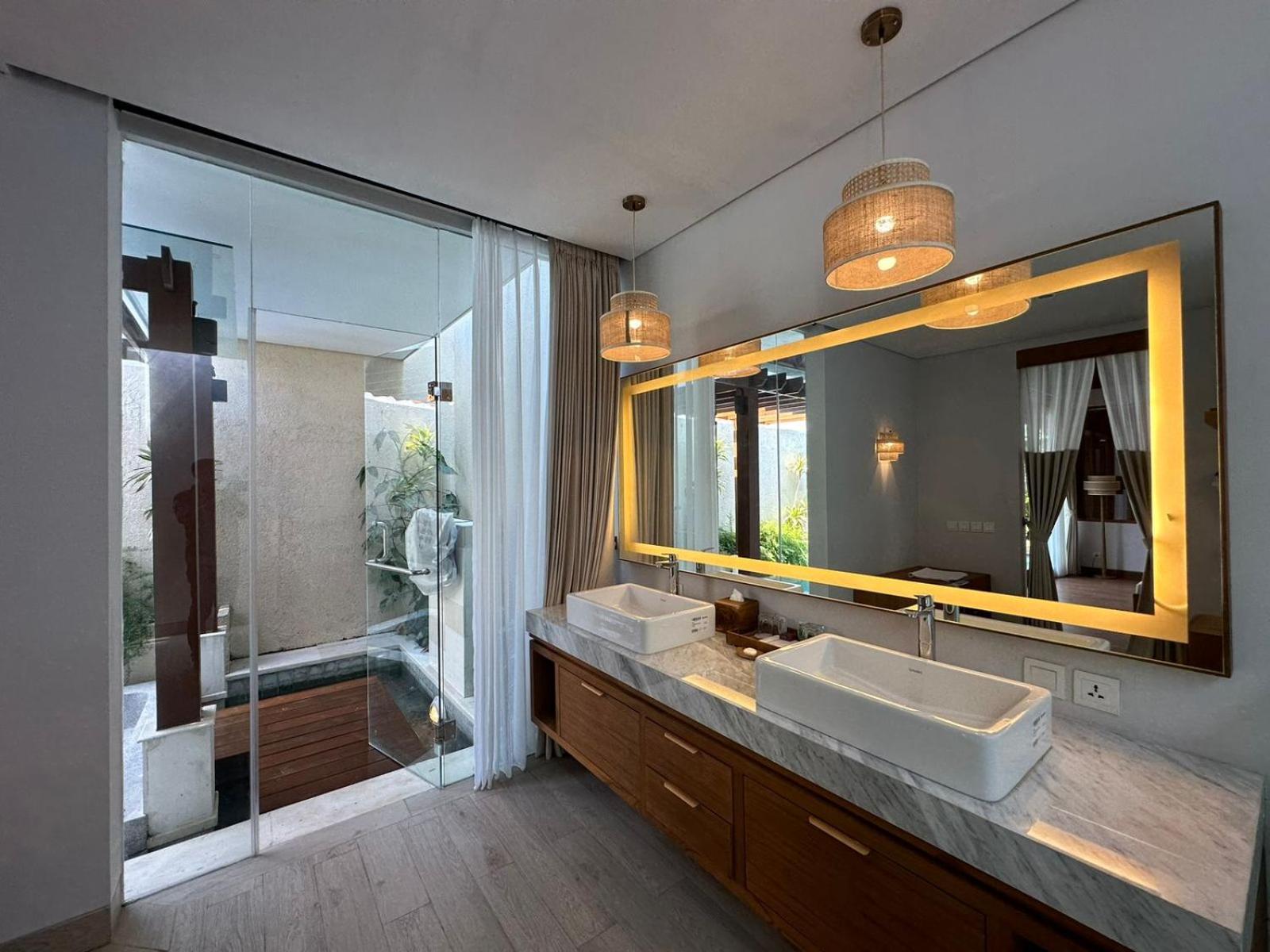 Sithala Villa Seminyak Luaran gambar